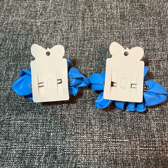 Hand Crafted Balloon Hair Bow’s Light Blue Color!!! Size Medium Set… - Picture 3 of 3